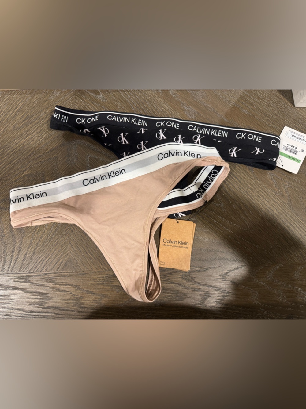 Calvin Klein Modern Cotton Naturals thong panties. 2 pairs. SZ L. NWT